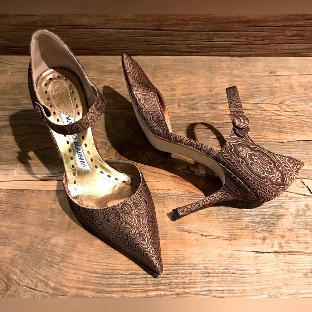 Manolo Blahnik Mary Janes 5.5